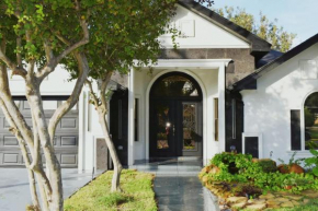Family Luxury home with Pool in McAllen near by hospitals and stores